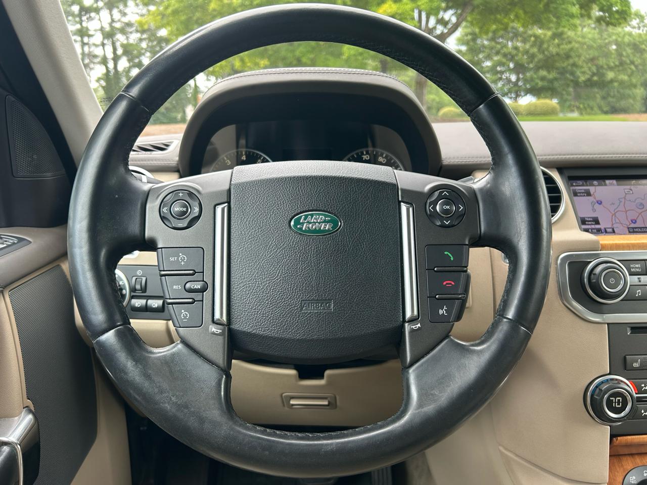Land Rover LR4 4WD 4dr LUX 2013
