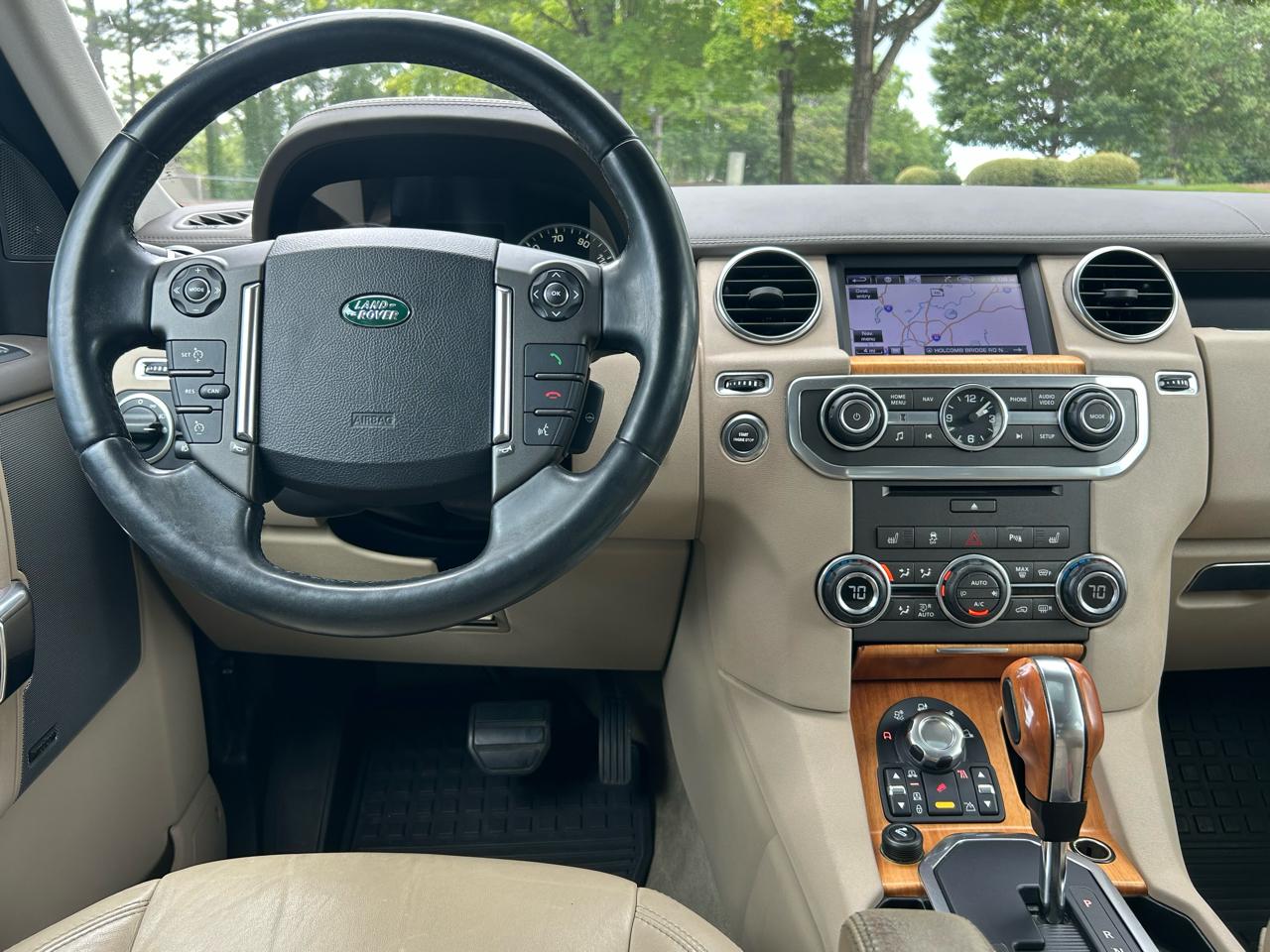 Land Rover LR4 4WD 4dr LUX 2013