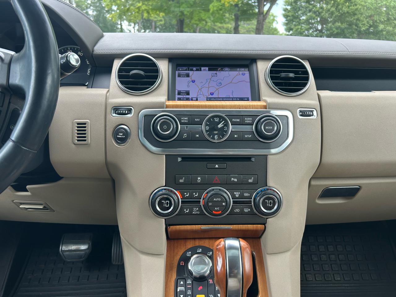 Land Rover LR4 4WD 4dr LUX 2013