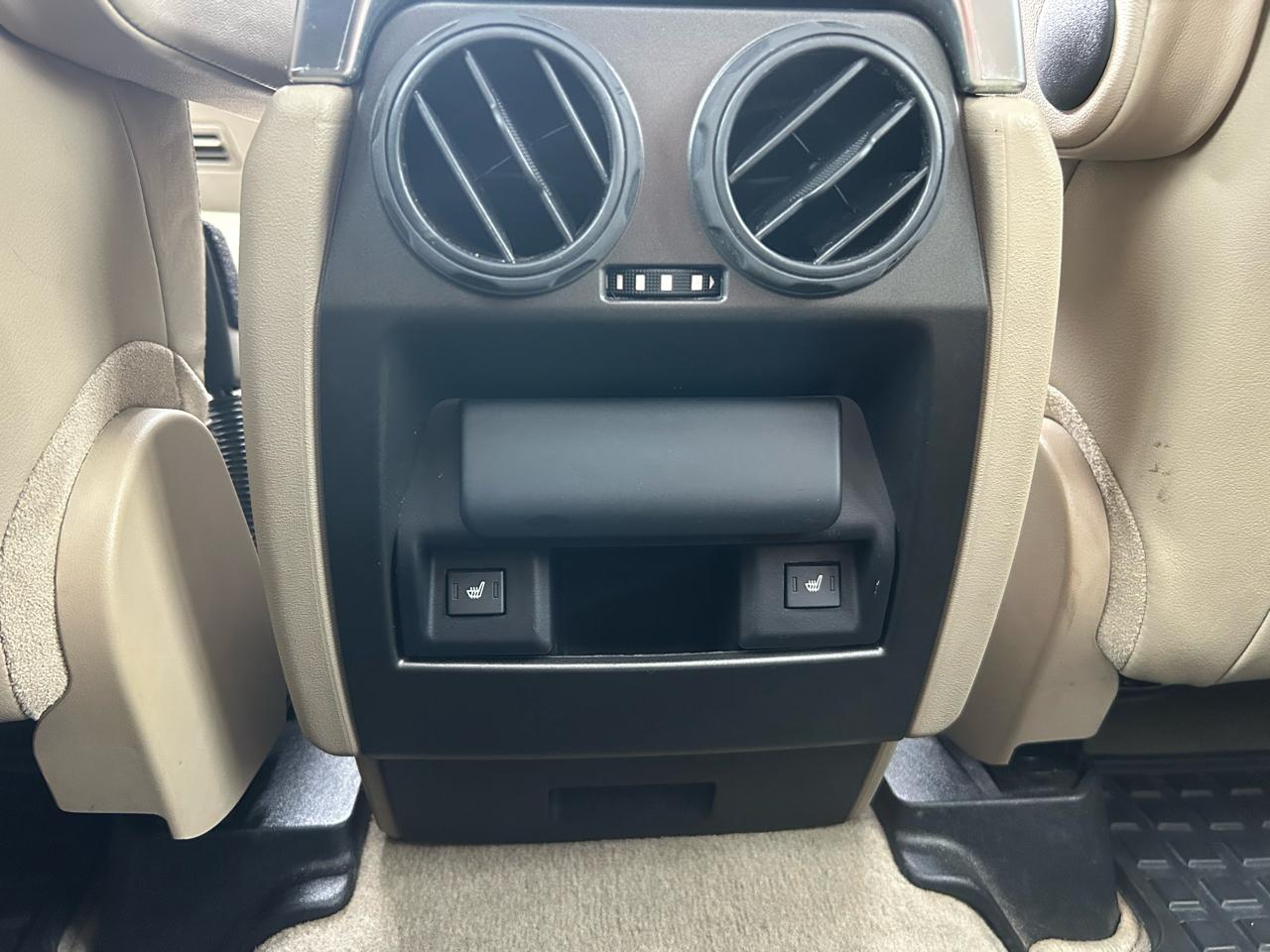 Land Rover LR4 4WD 4dr LUX 2013
