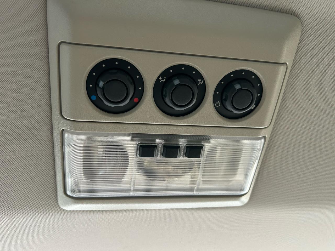 Land Rover LR4 4WD 4dr LUX 2013