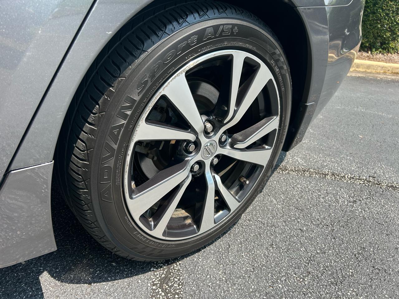 Nissan Maxima 4dr Sdn 3.5 Platinum 2016