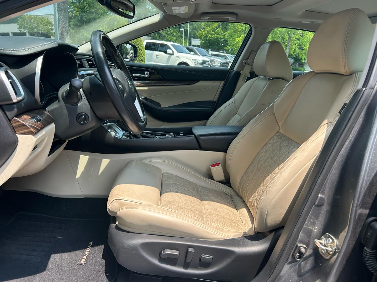 Nissan Maxima 4dr Sdn 3.5 Platinum 2016