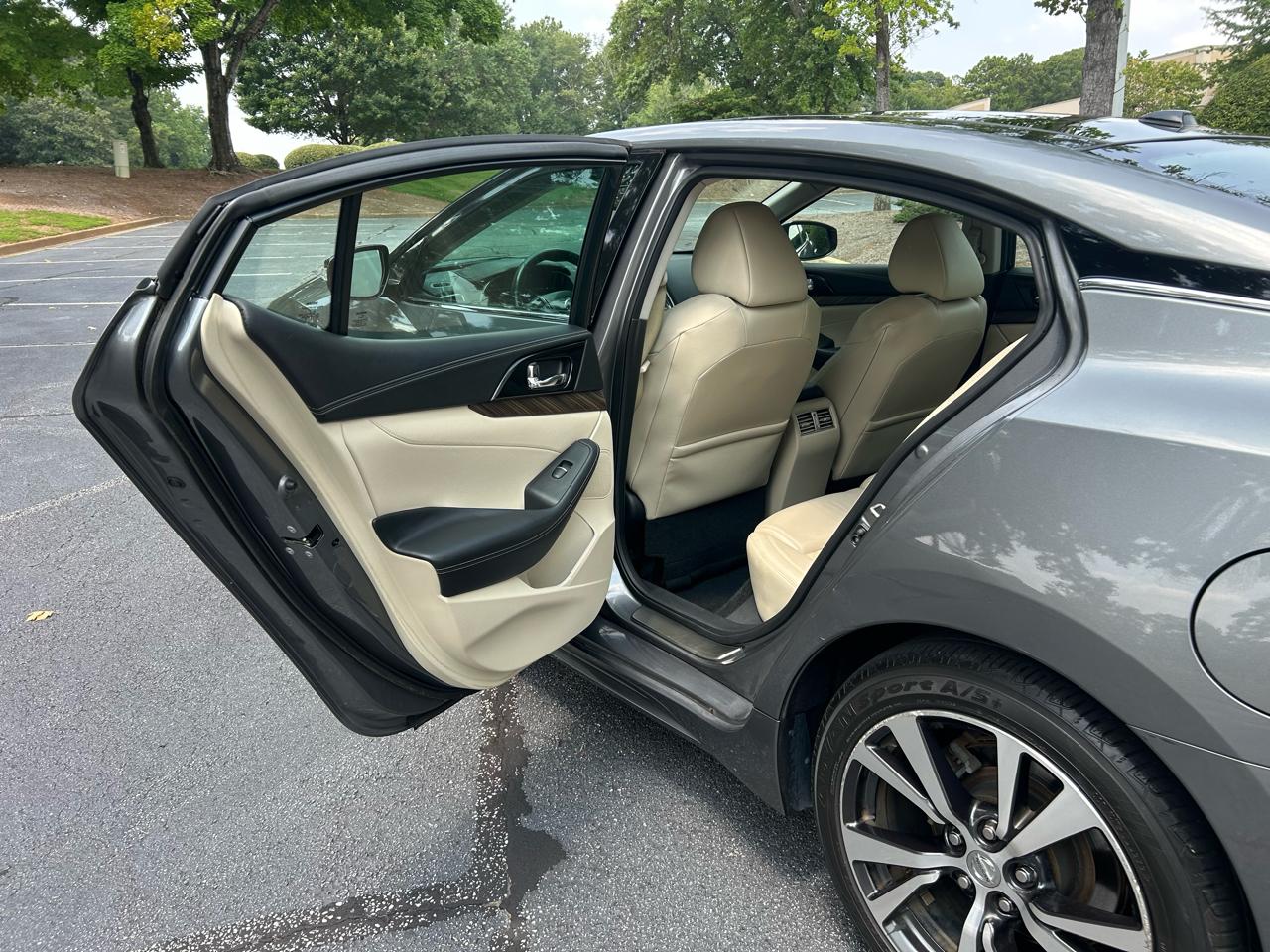 Nissan Maxima 4dr Sdn 3.5 Platinum 2016