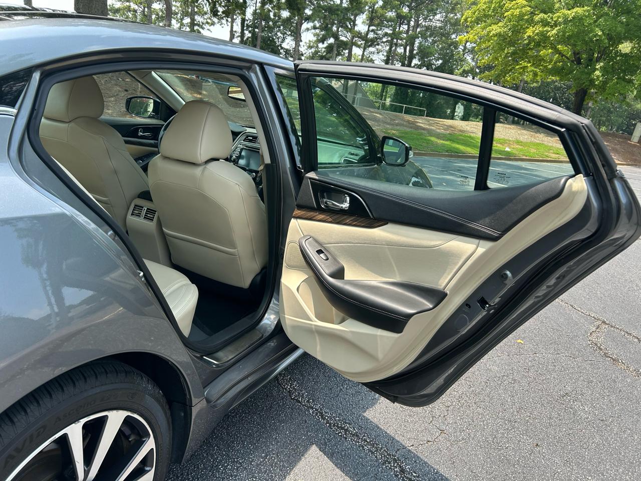 Nissan Maxima 4dr Sdn 3.5 Platinum 2016