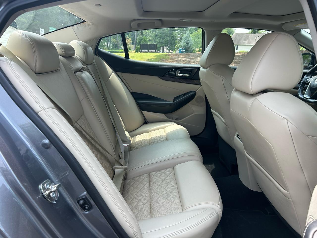 Nissan Maxima 4dr Sdn 3.5 Platinum 2016