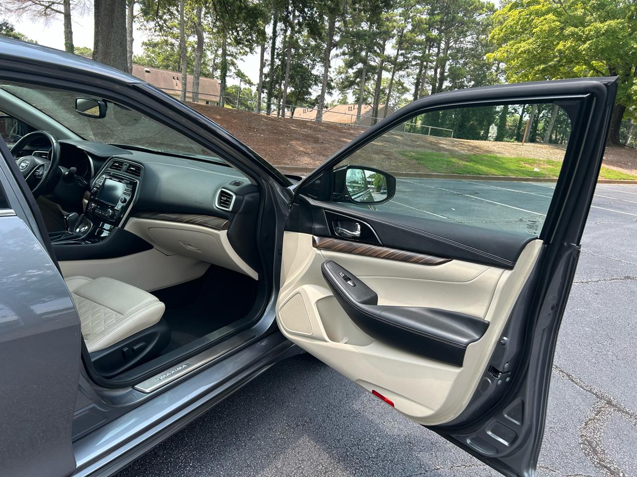 Nissan Maxima 4dr Sdn 3.5 Platinum 2016