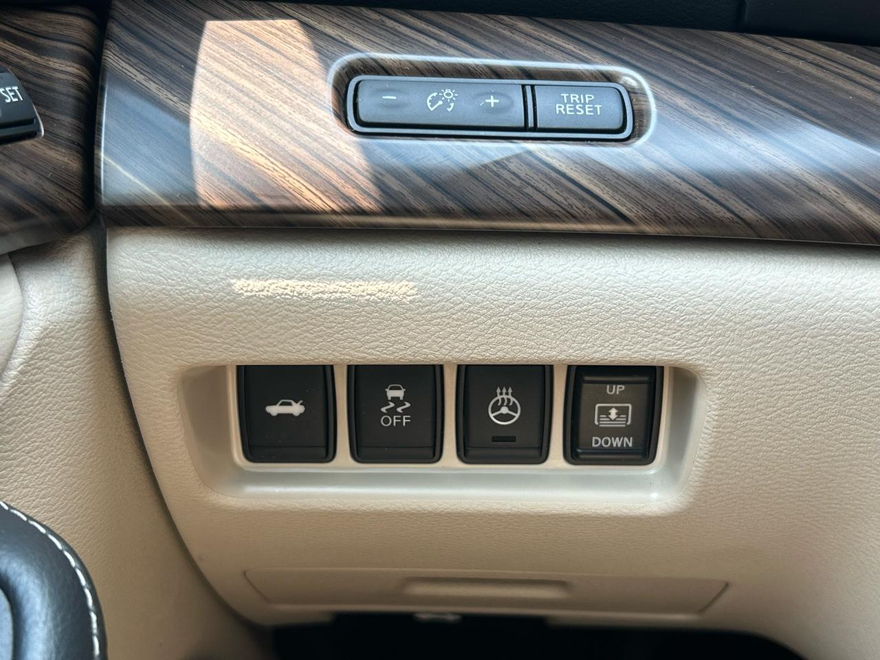 Nissan Maxima 4dr Sdn 3.5 Platinum 2016