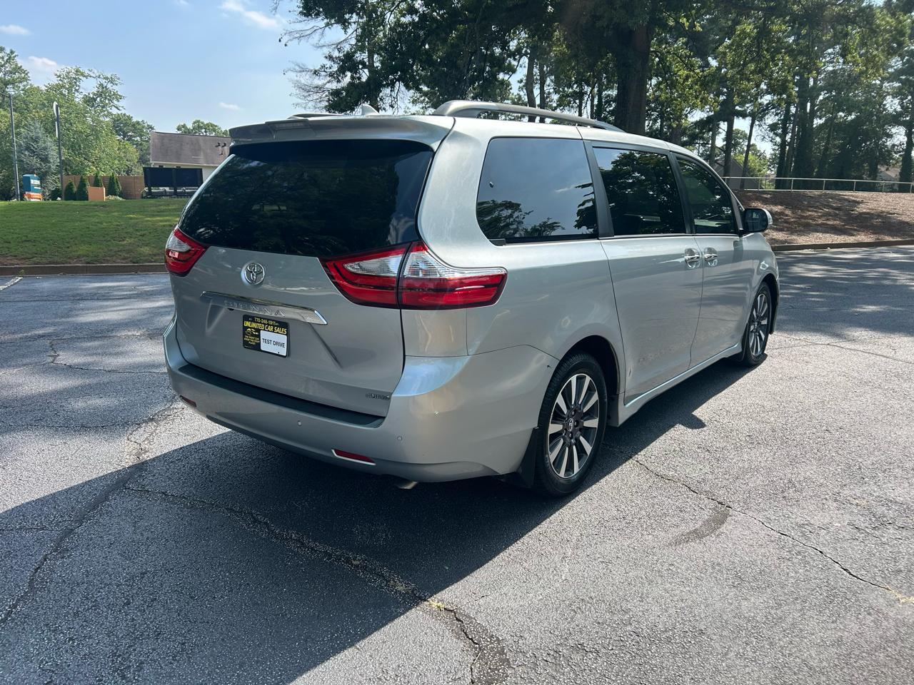 Toyota Sienna Limited Premium FWD 7-Passenger (Natl) 2019