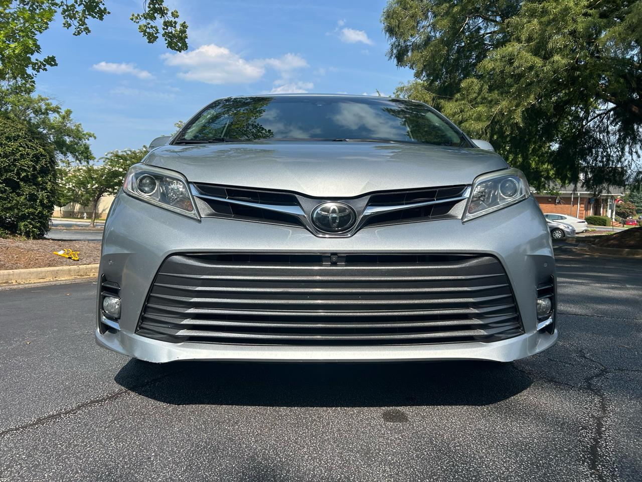 Toyota Sienna Limited Premium FWD 7-Passenger (Natl) 2019