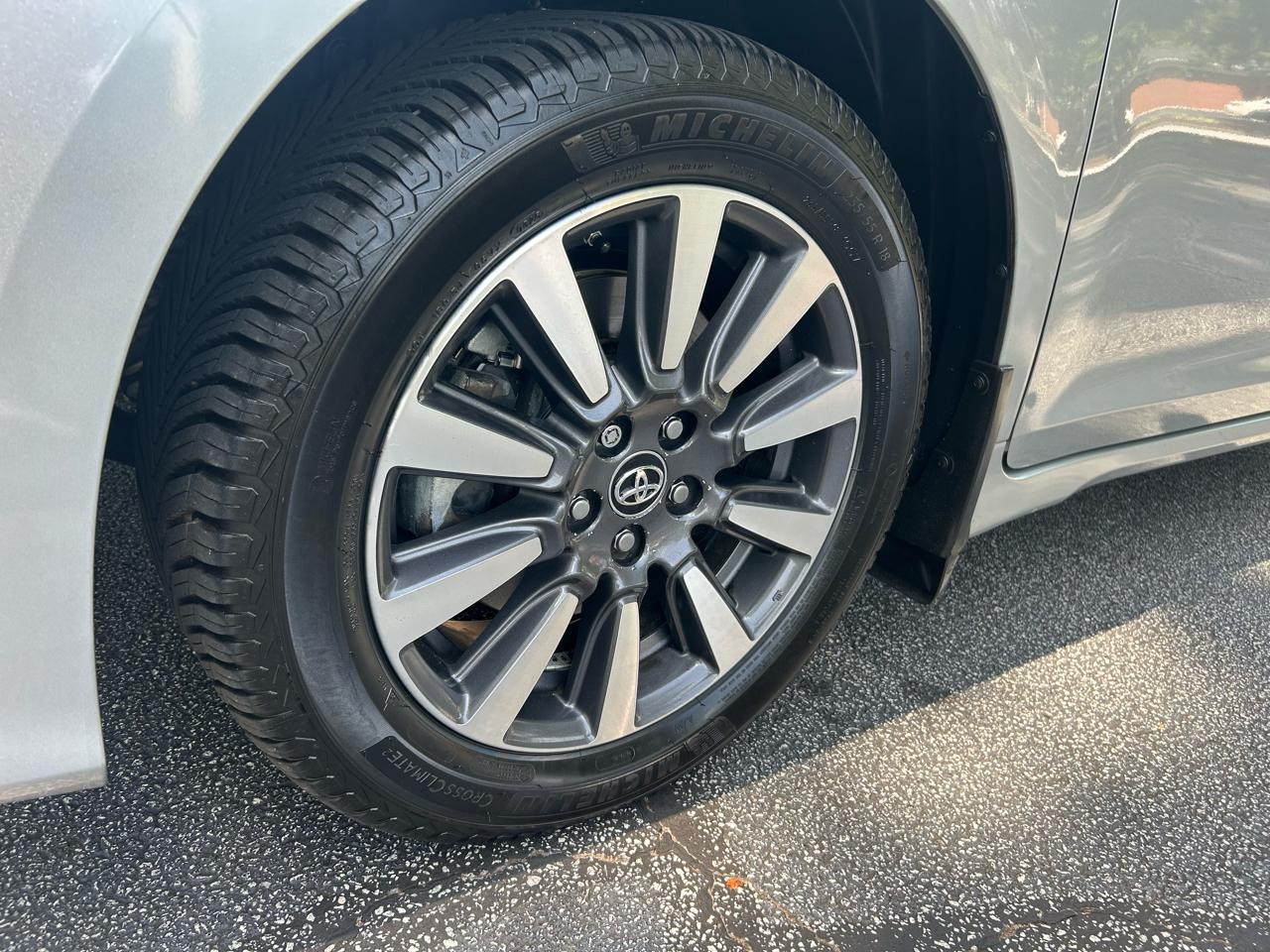 Toyota Sienna Limited Premium FWD 7-Passenger (Natl) 2019