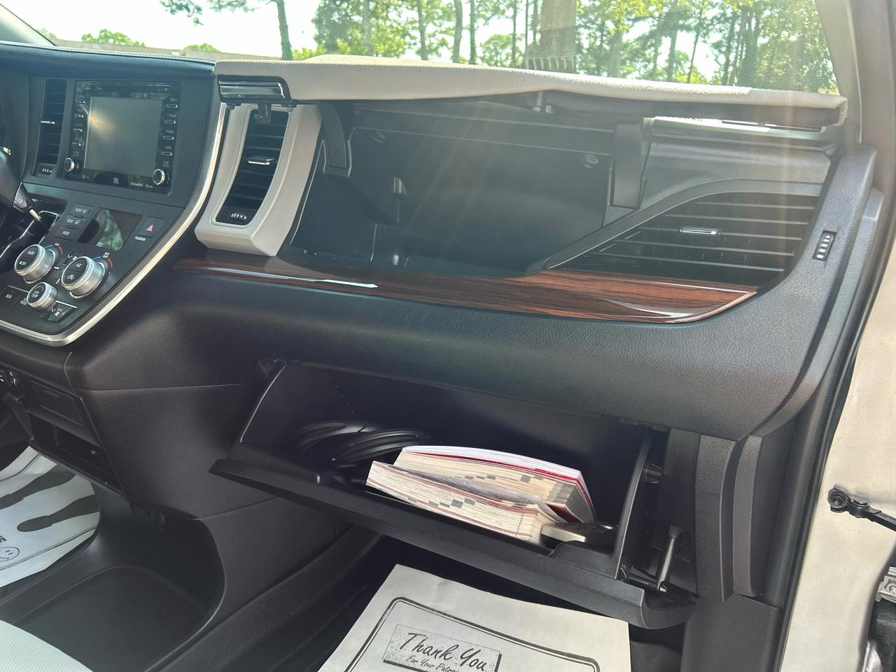 Toyota Sienna Limited Premium FWD 7-Passenger (Natl) 2019