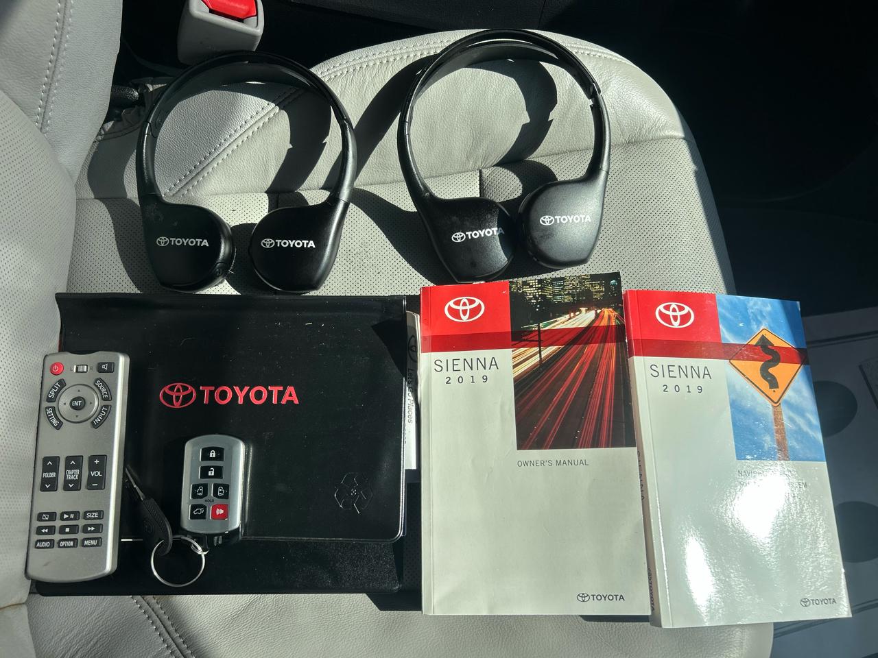 Toyota Sienna Limited Premium FWD 7-Passenger (Natl) 2019