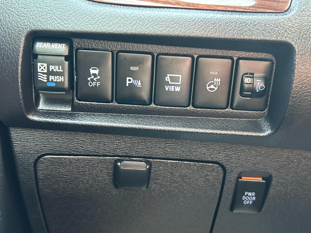 Toyota Sienna Limited Premium FWD 7-Passenger (Natl) 2019