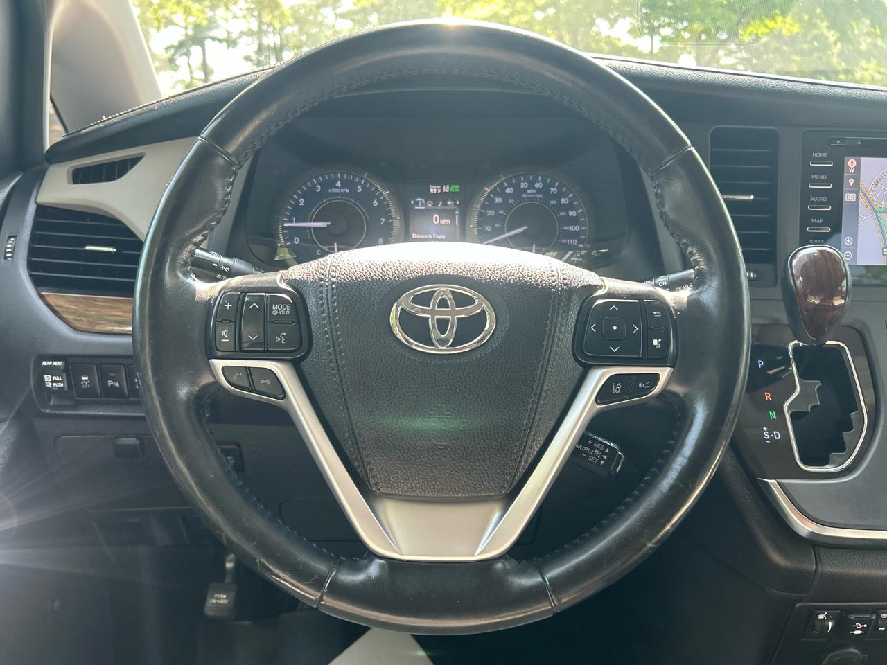 Toyota Sienna Limited Premium FWD 7-Passenger (Natl) 2019