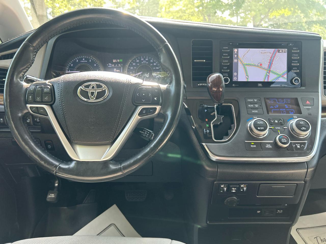 Toyota Sienna Limited Premium FWD 7-Passenger (Natl) 2019