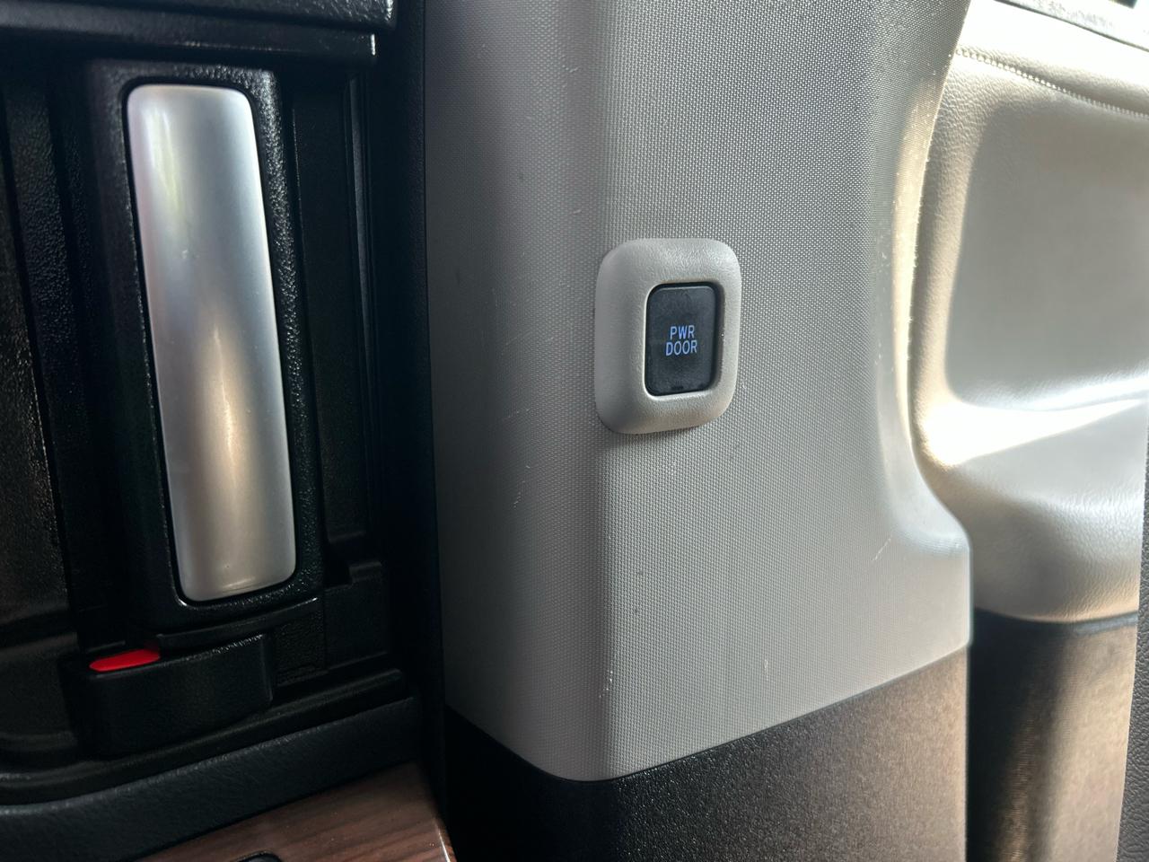 Toyota Sienna Limited Premium FWD 7-Passenger (Natl) 2019