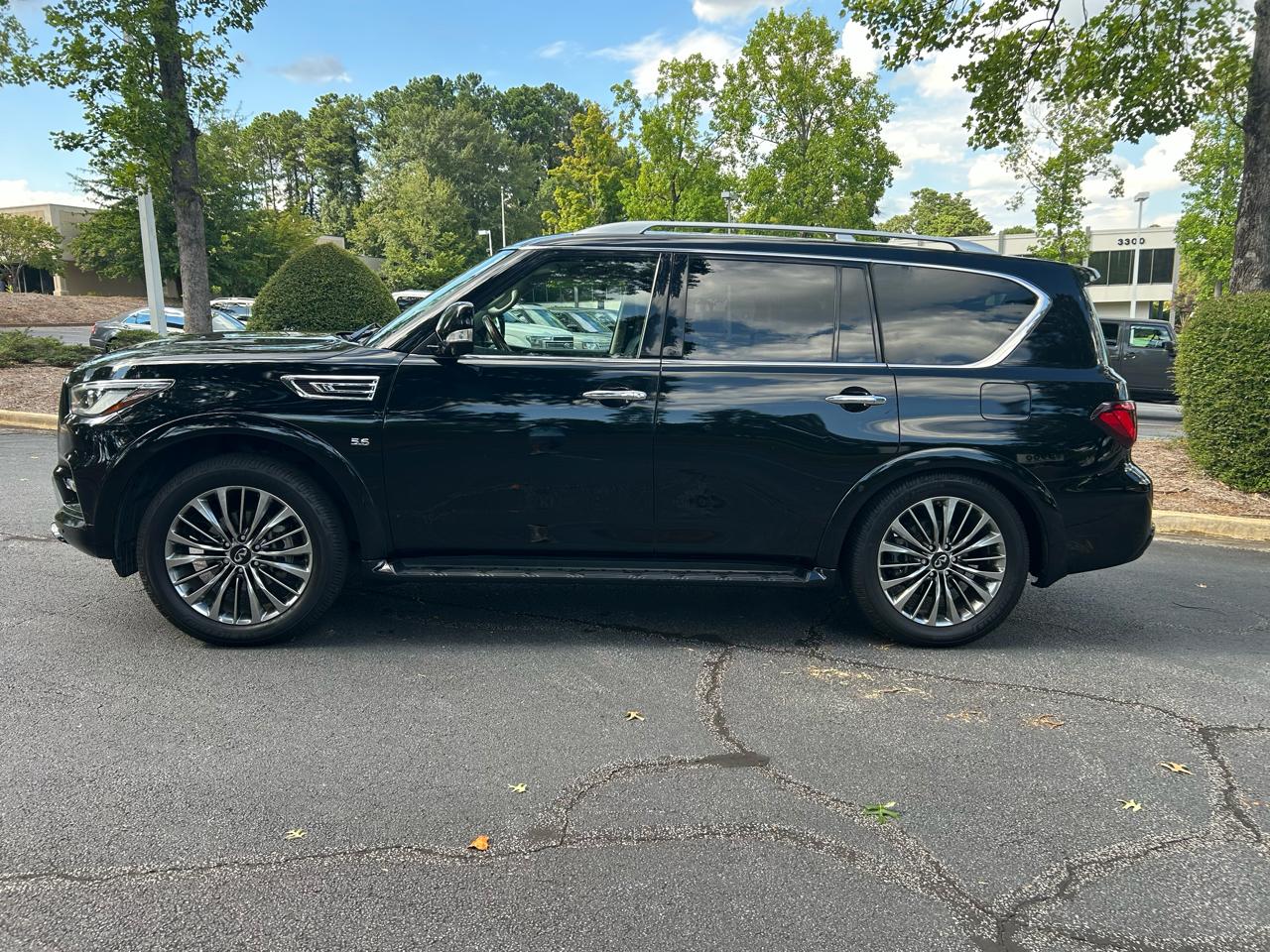 Infiniti QX80 LUXE AWD 2019