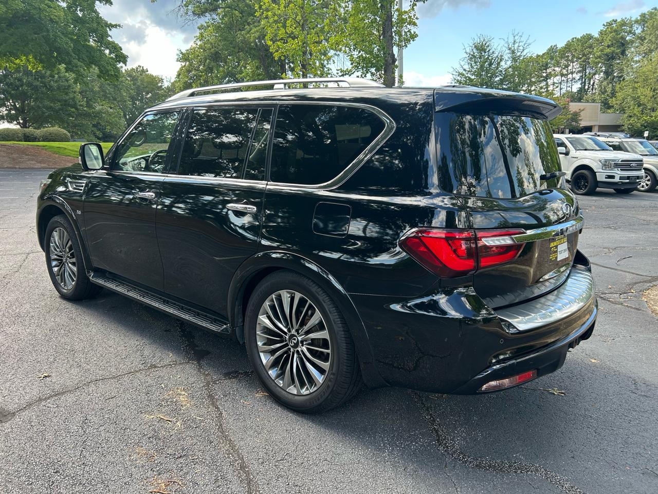 Infiniti QX80 LUXE AWD 2019