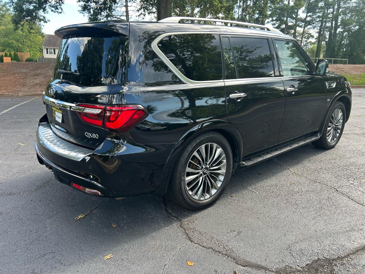 Infiniti QX80 LUXE AWD 2019