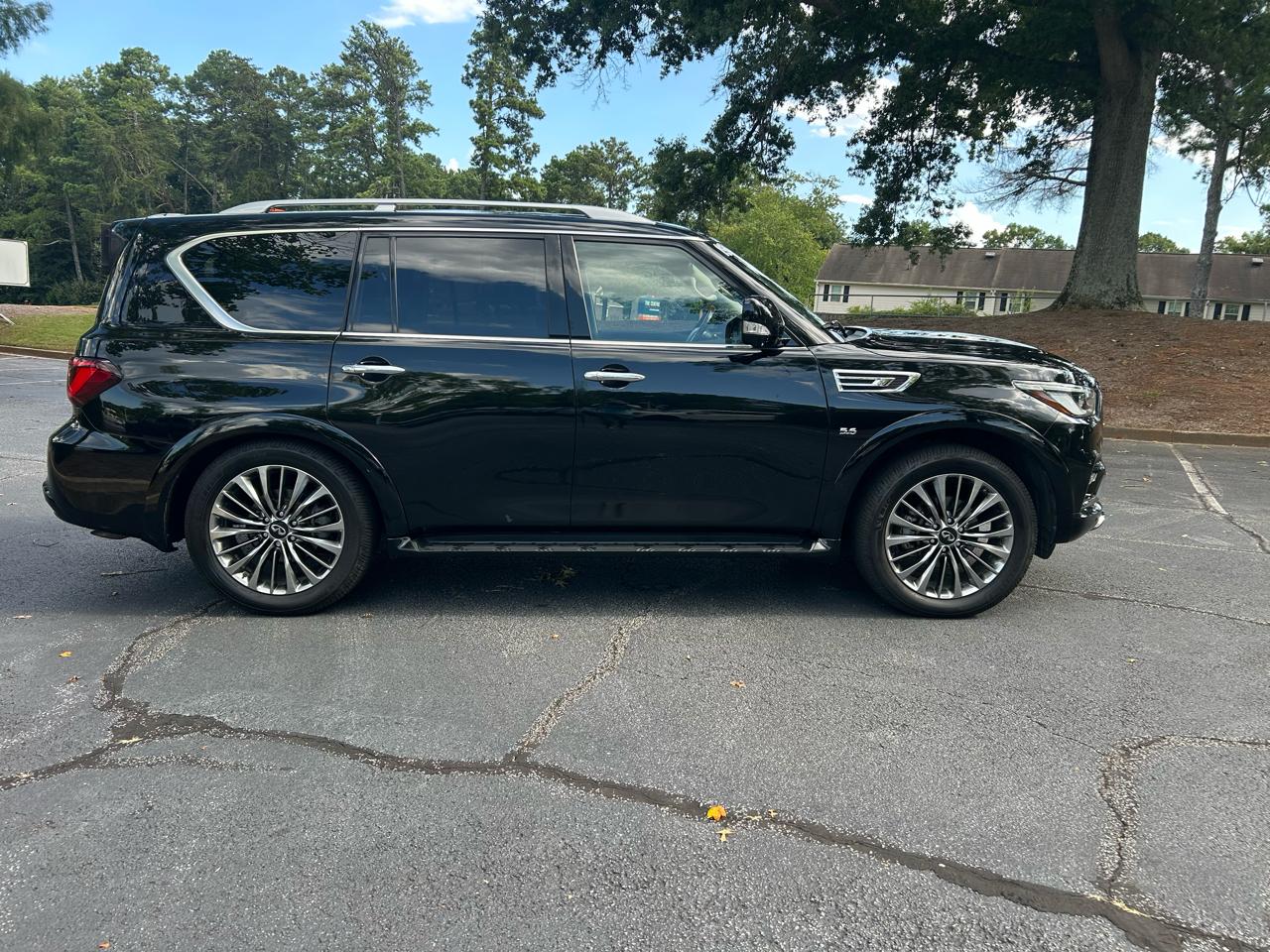 Infiniti QX80 LUXE AWD 2019