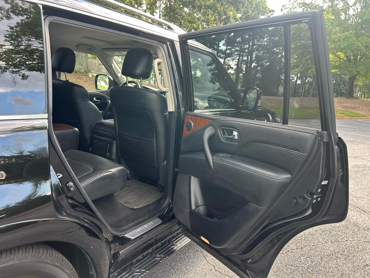 Infiniti QX80 LUXE AWD 2019