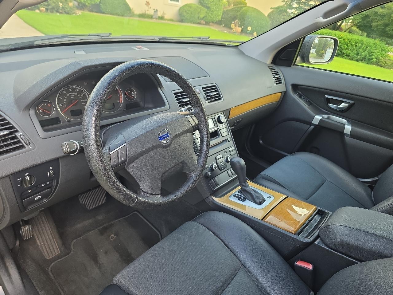Volvo XC90 FWD 4dr I6 2008