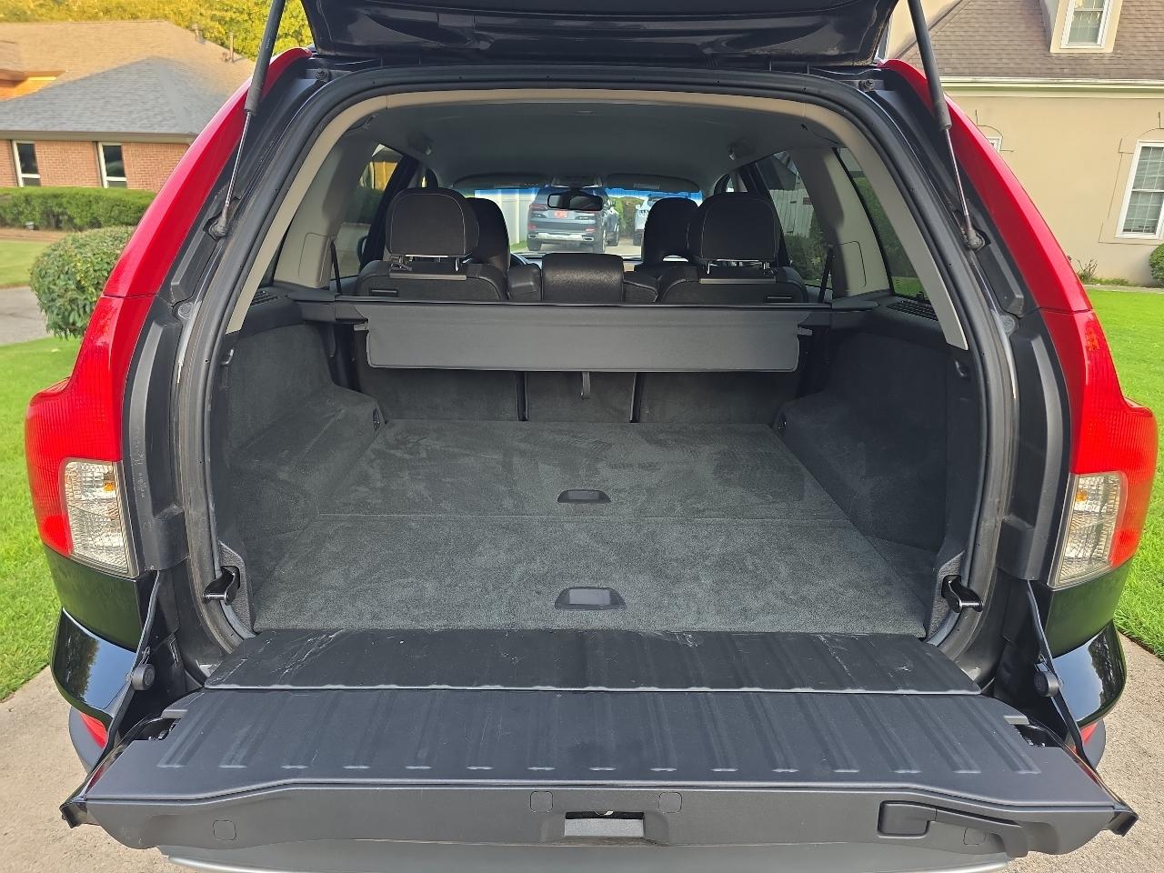 Volvo XC90 FWD 4dr I6 2008