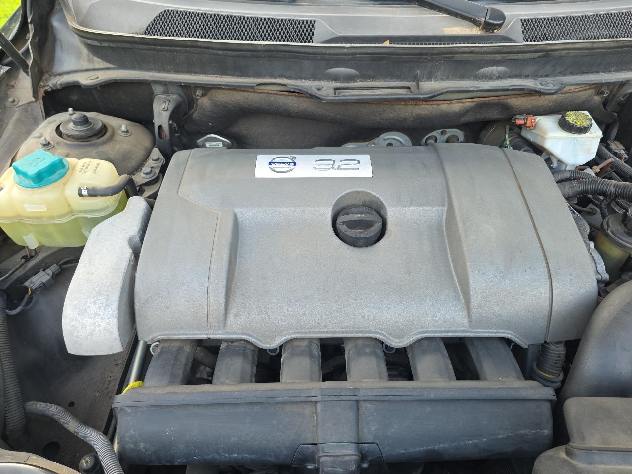 Volvo XC90 FWD 4dr I6 2008