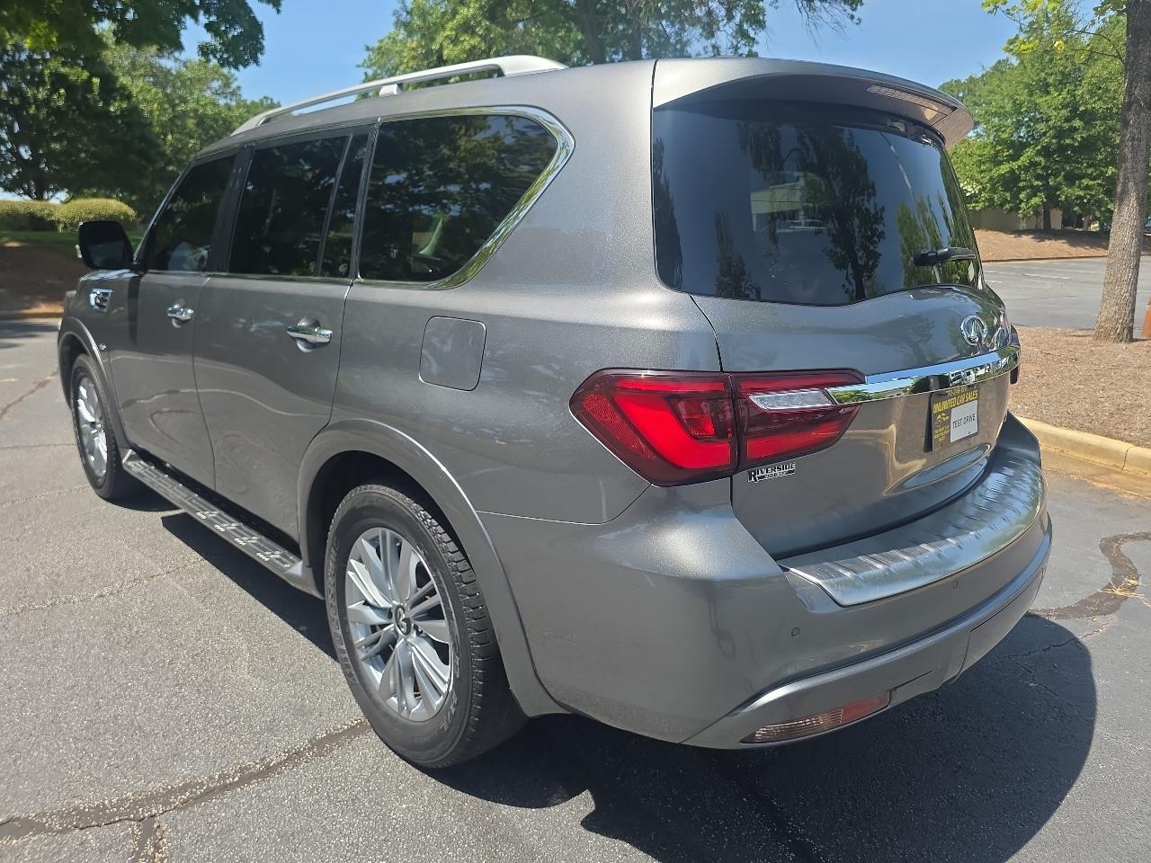 Infiniti QX80 LUXE AWD 2019