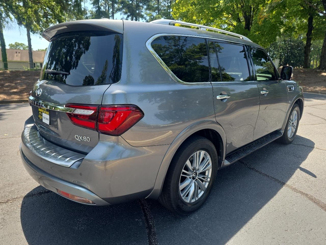 Infiniti QX80 LUXE AWD 2019