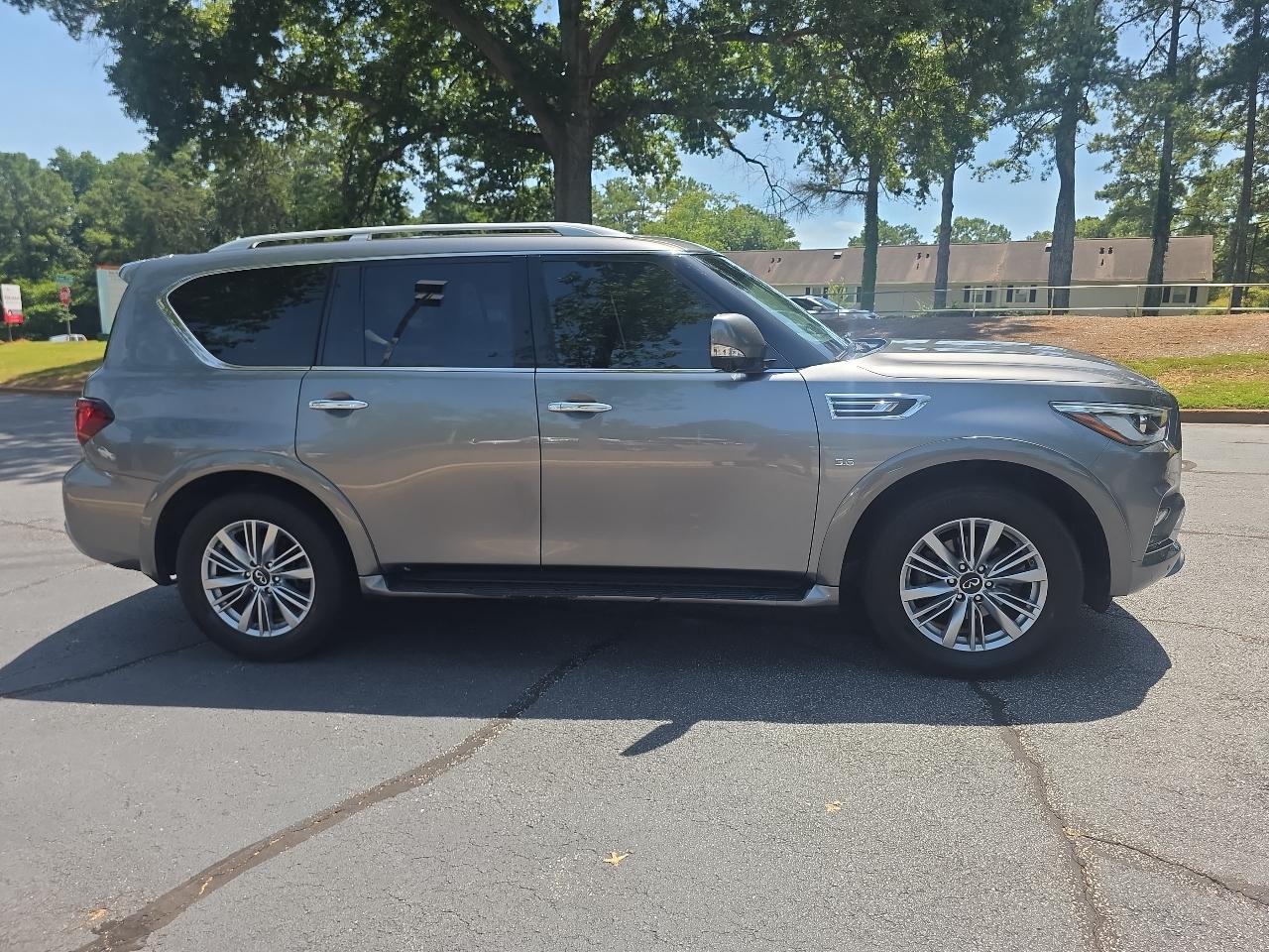 Infiniti QX80 LUXE AWD 2019