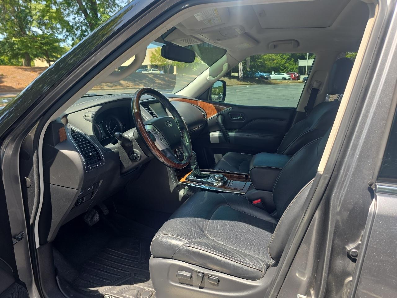 Infiniti QX80 LUXE AWD 2019