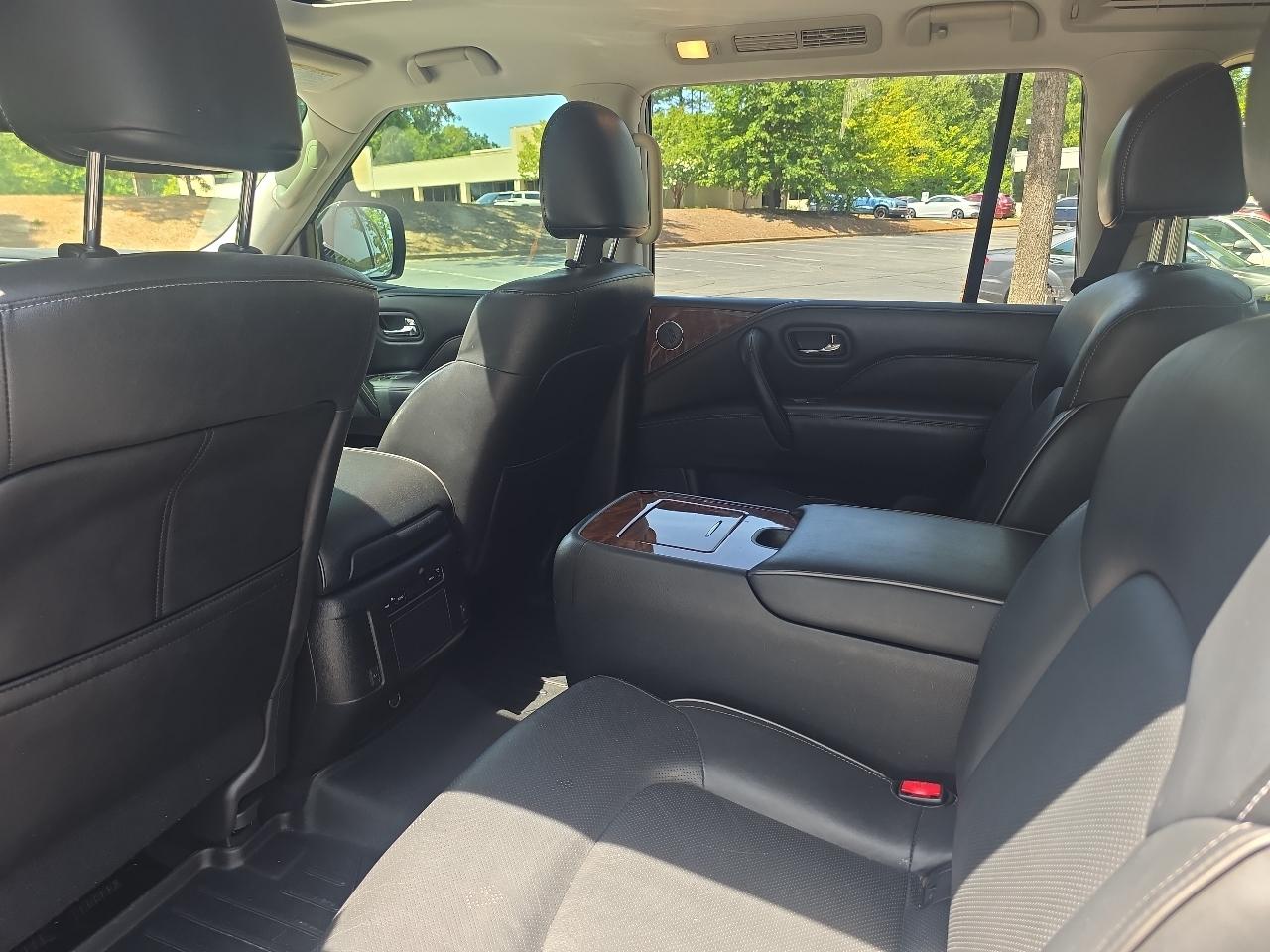 Infiniti QX80 LUXE AWD 2019