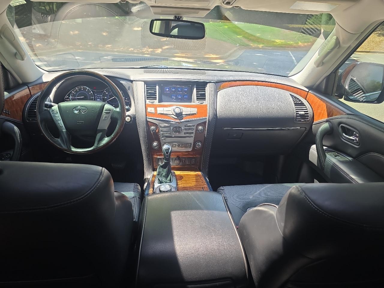Infiniti QX80 LUXE AWD 2019