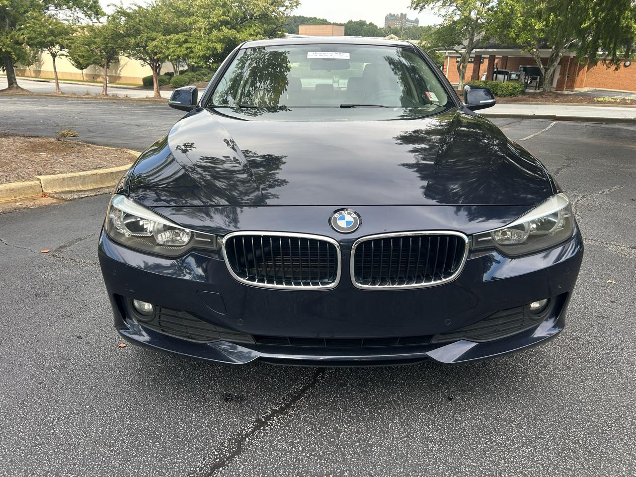 BMW 3 Series 4dr Sdn 320i RWD 2015
