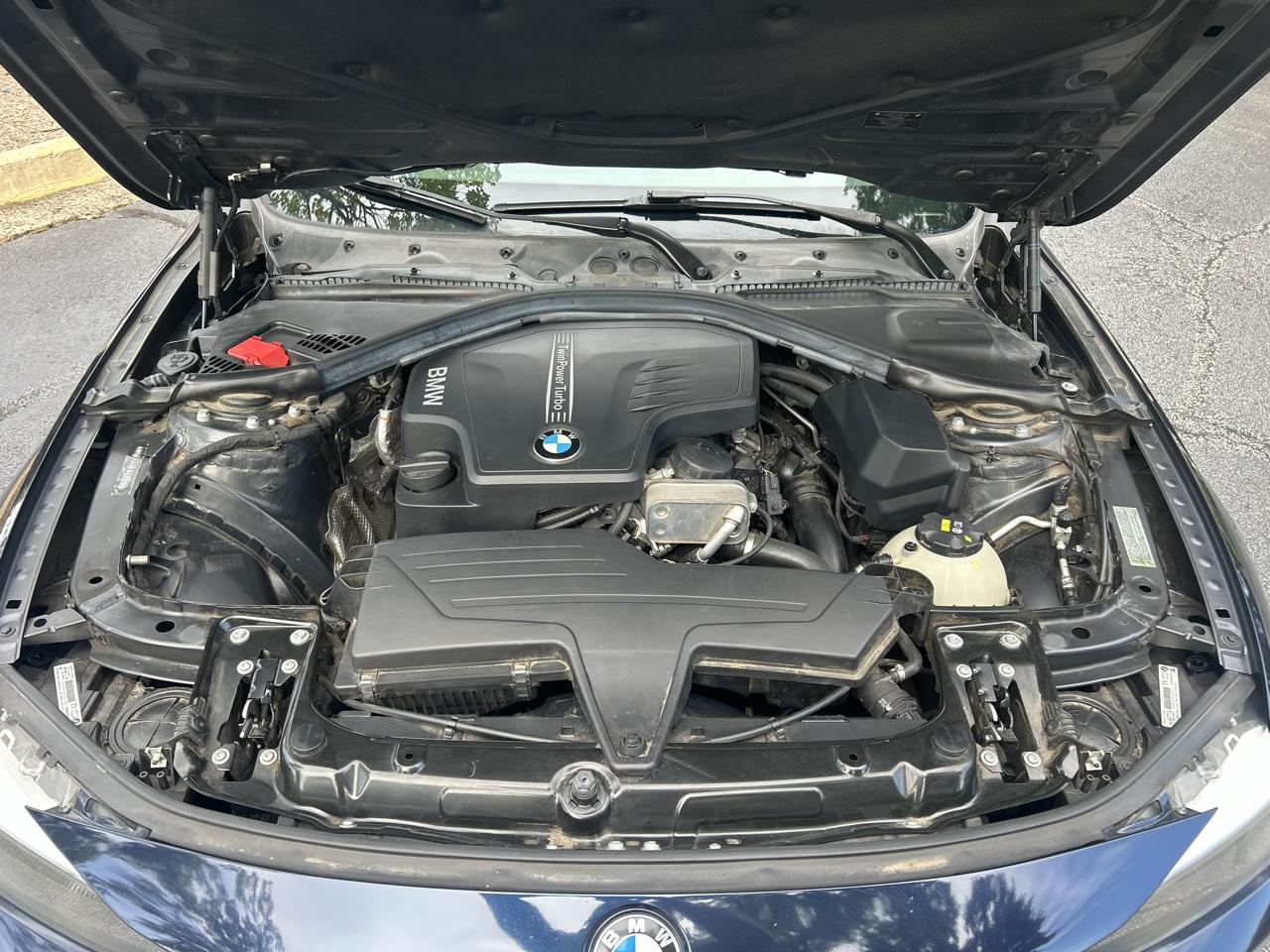 BMW 3 Series 4dr Sdn 320i RWD 2015