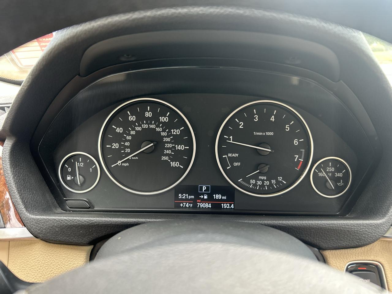BMW 3 Series 4dr Sdn 320i RWD 2015