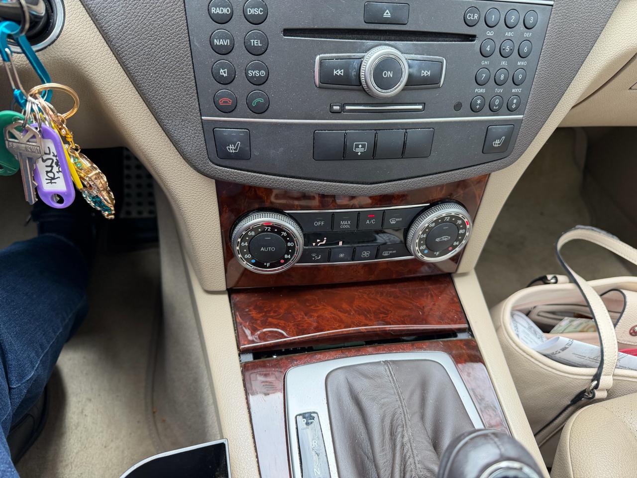 Mercedes-Benz C-Class C300 4MATIC Sport Sedan 2011