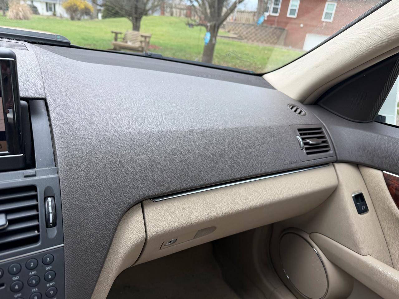 Mercedes-Benz C-Class C300 4MATIC Sport Sedan 2011