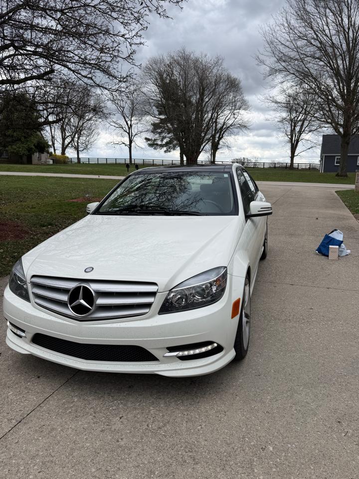 Mercedes-Benz C-Class C300 4MATIC Sport Sedan 2011