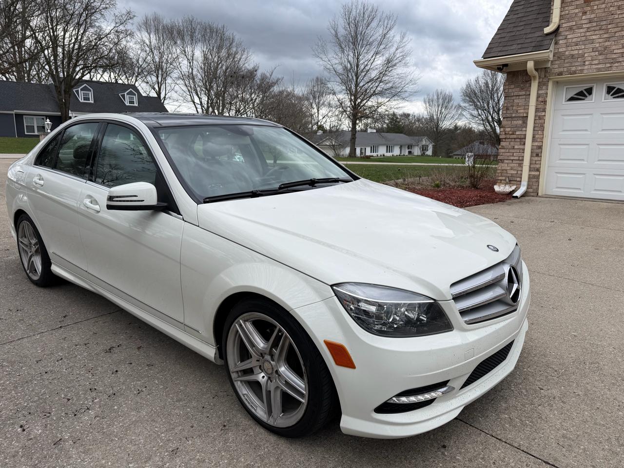Mercedes-Benz C-Class C300 4MATIC Sport Sedan 2011