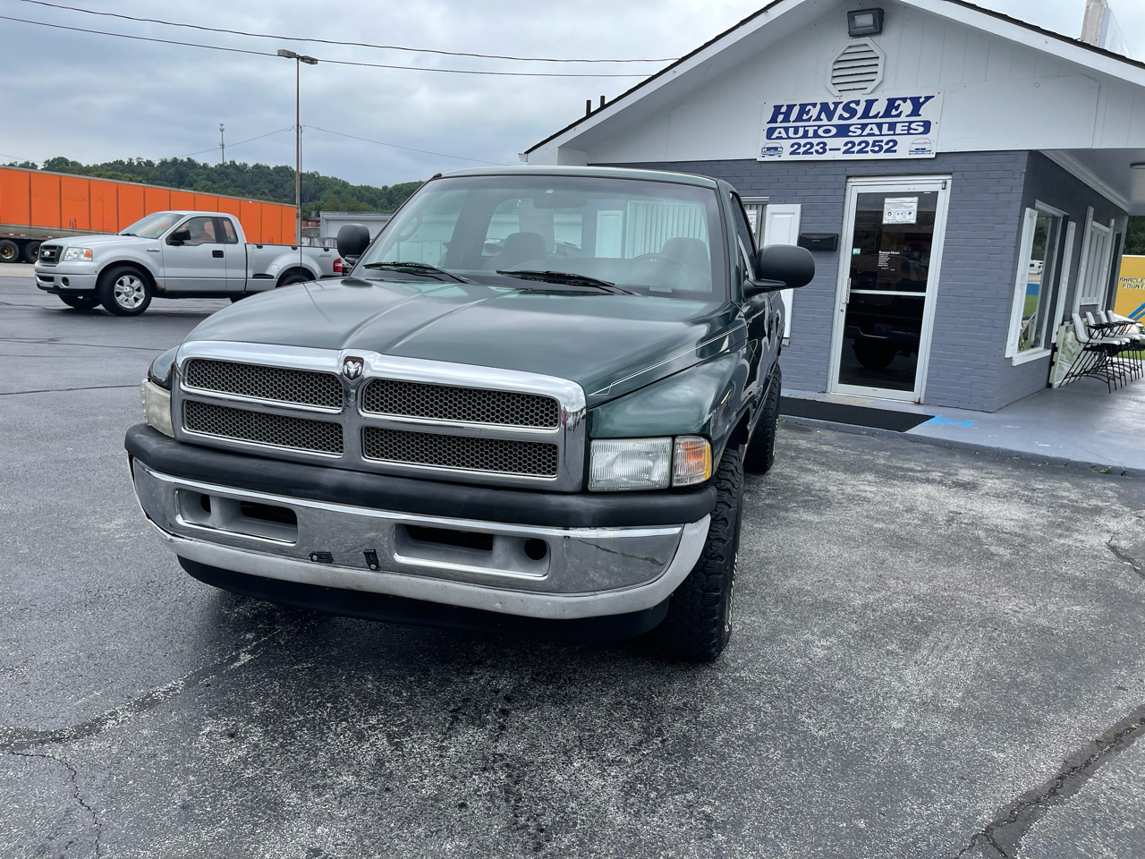 Used 1999 Dodge Ram 1500 Reg. Cab Short Bed 2WD for Sale in Frankfort