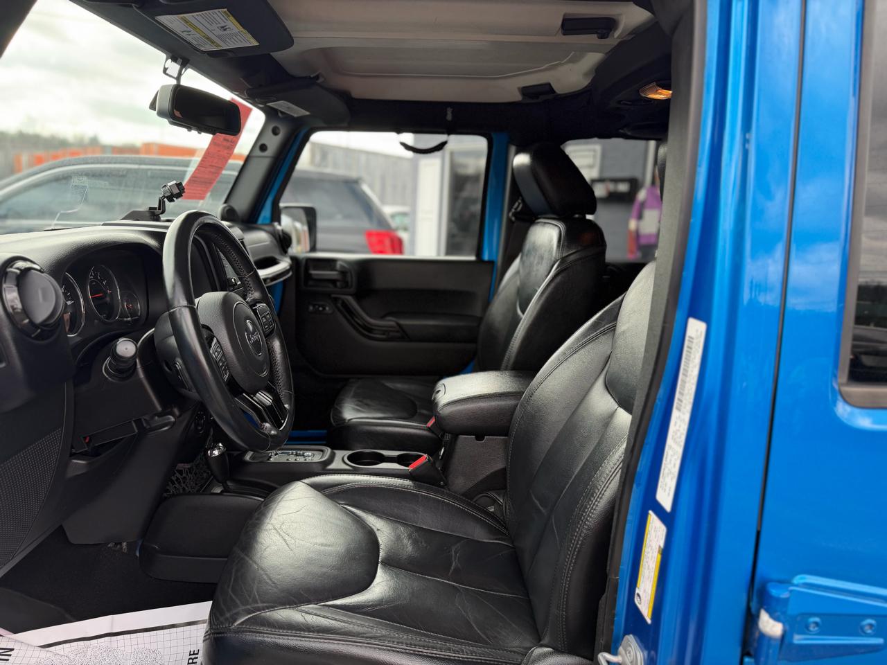 Jeep Wrangler Unlimited Sahara 4WD 2014