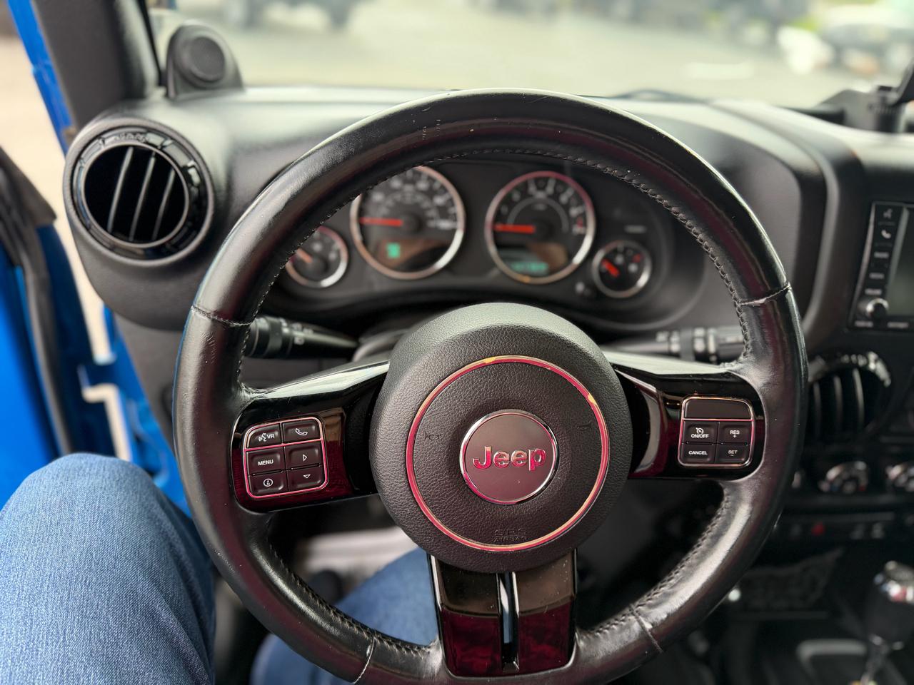 Jeep Wrangler Unlimited Sahara 4WD 2014