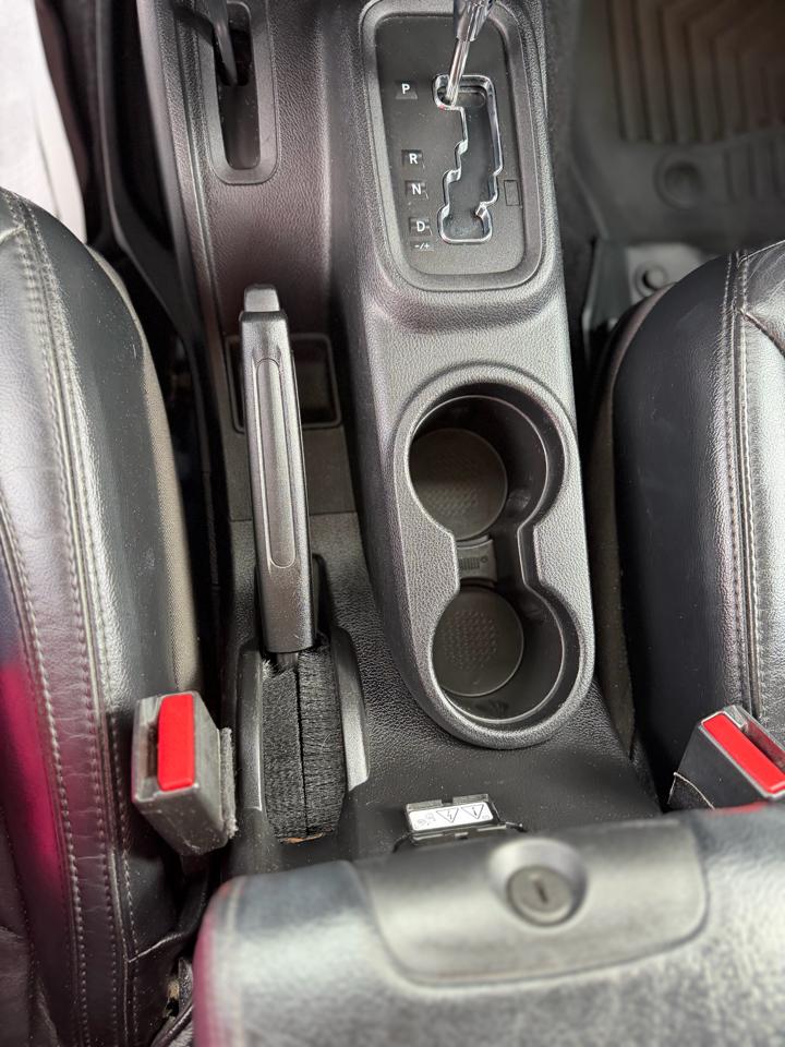 Jeep Wrangler Unlimited Sahara 4WD 2014