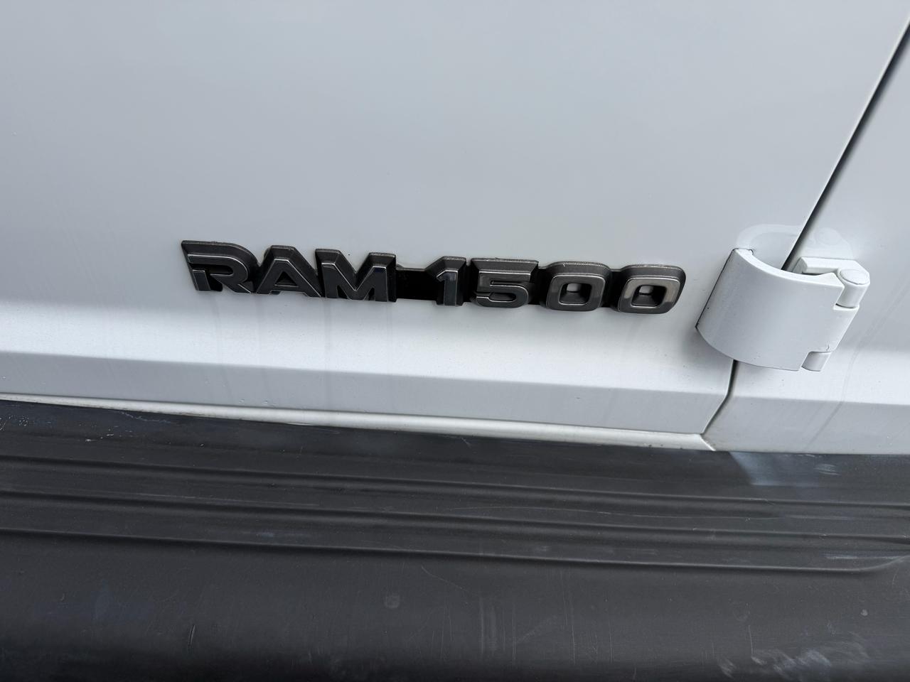 Dodge Ram Van 1500 SWB 2003