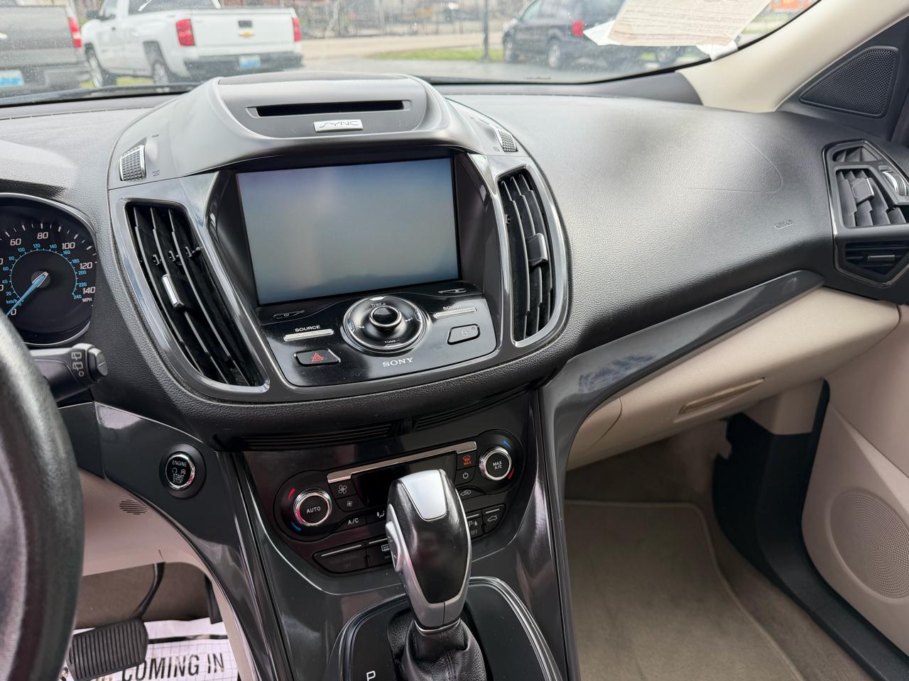 Ford Escape Titanium 4WD 2015