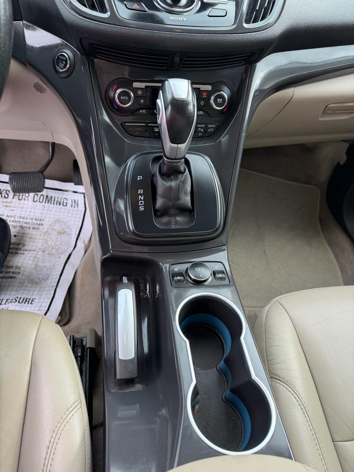 Ford Escape Titanium 4WD 2015