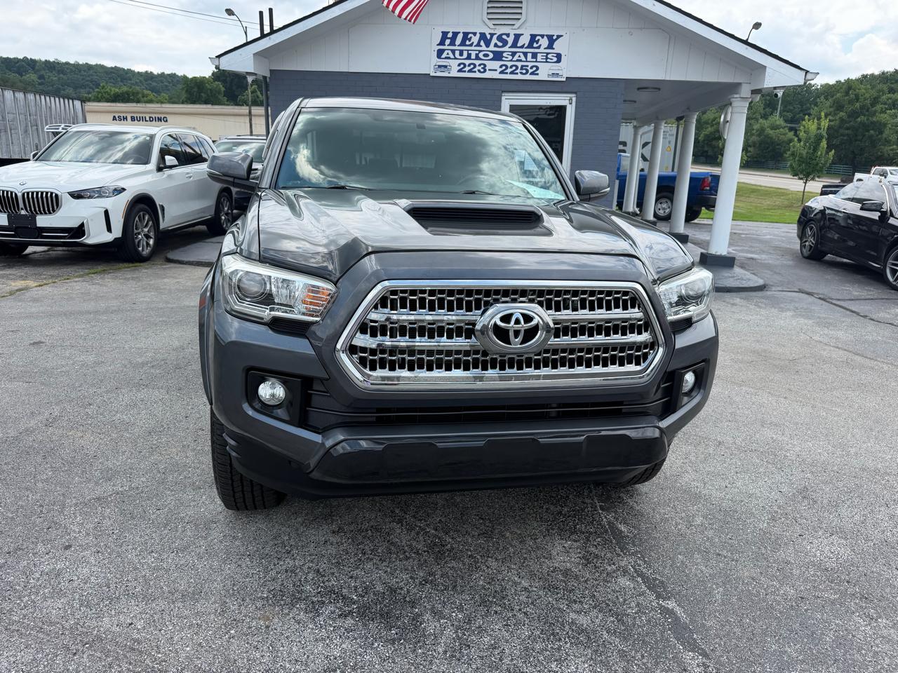 Toyota Tacoma SR5 Double Cab Super Long Bed V6 6AT 4WD 2017